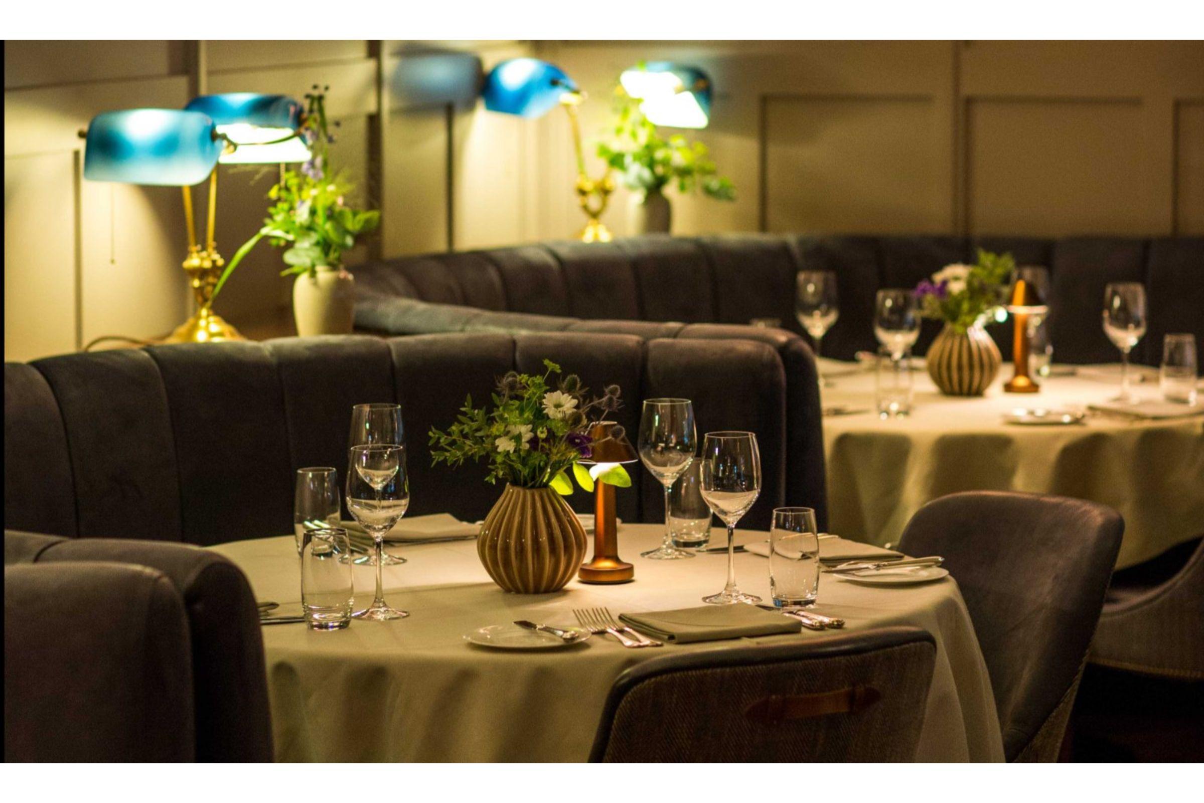 Le Grand Bellevue Hotel Gstaad Bagian luar foto