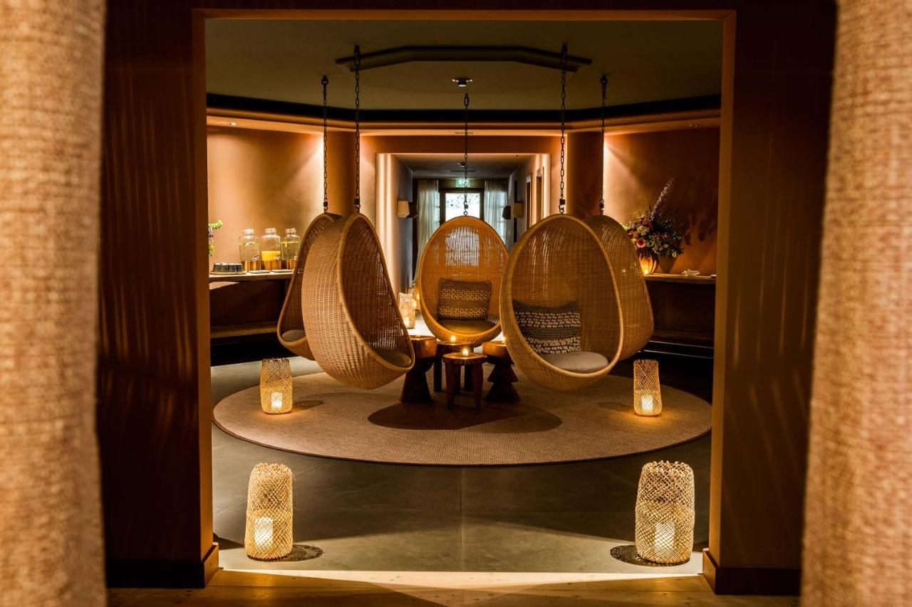 Le Grand Bellevue Hotel Gstaad Bagian luar foto